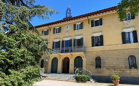 Glamorous Apartment - Historic Villa Il Serraglio